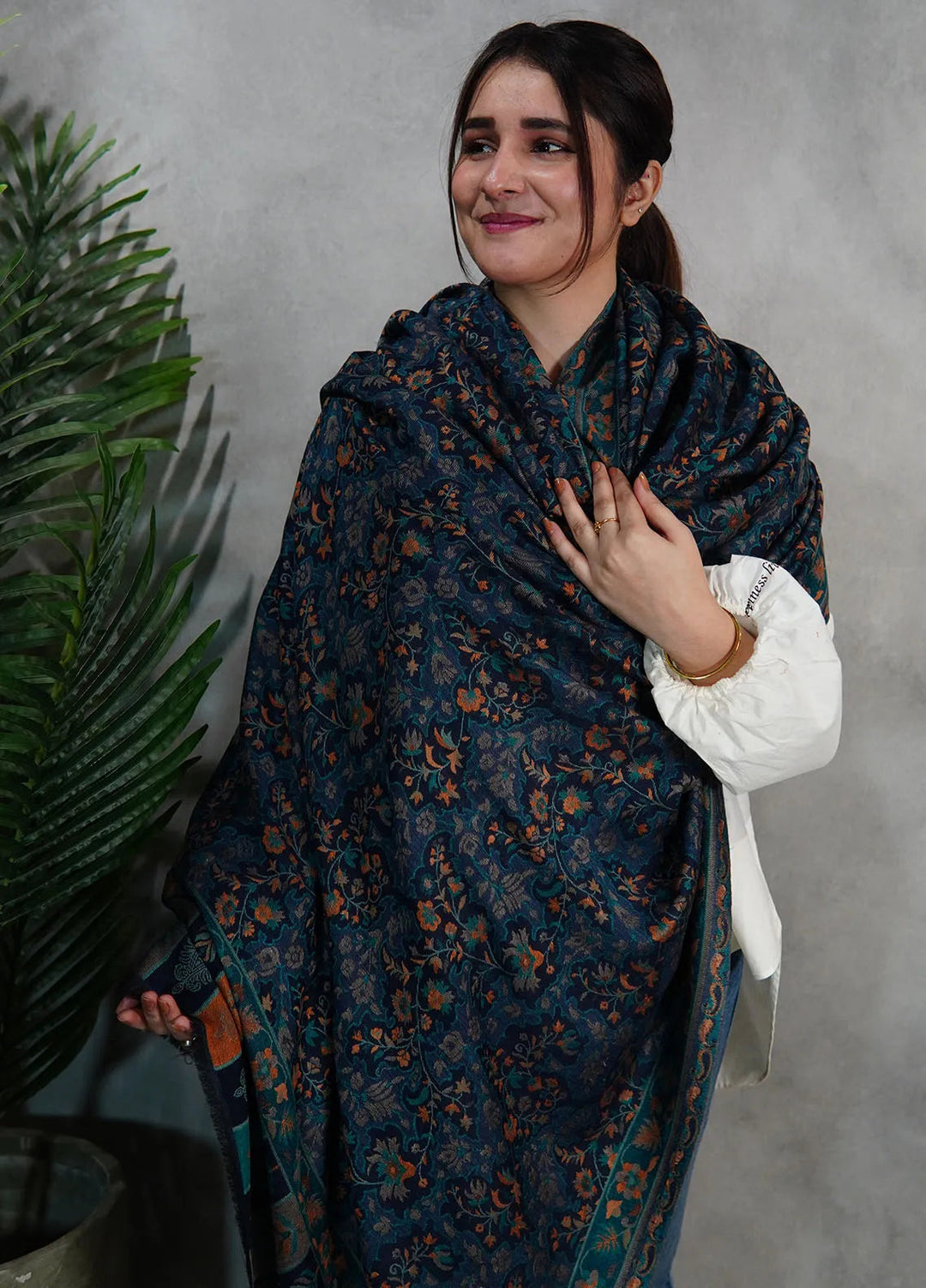 Sanaulla Exclusive Range Pashmina Shawl Mama D-10 Multi 02 - Winter Collection