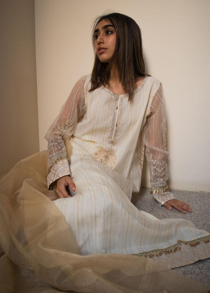 Sania Khan Pret  Organza 3 Piece White Swan