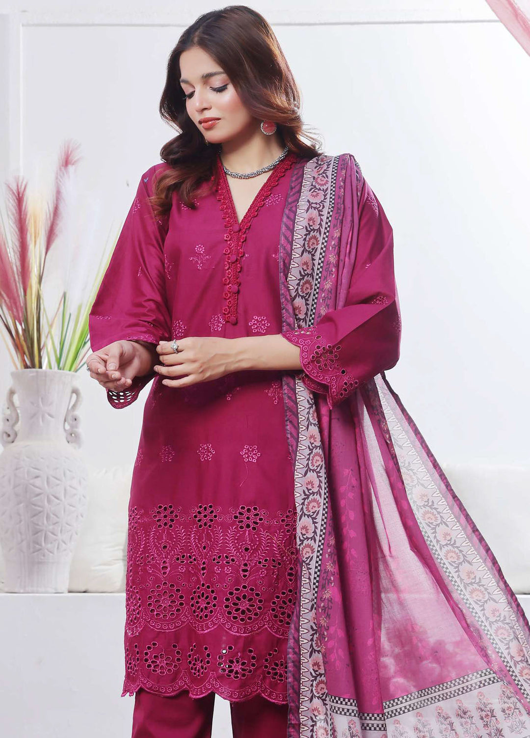 Saphron Pret Chikankari Lawn 3 Piece Suit SPH25CE D-04