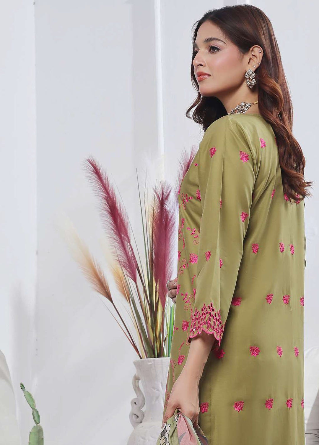 Saphron Pret Chikankari Lawn 3 Piece Suit SPH25CE D-05