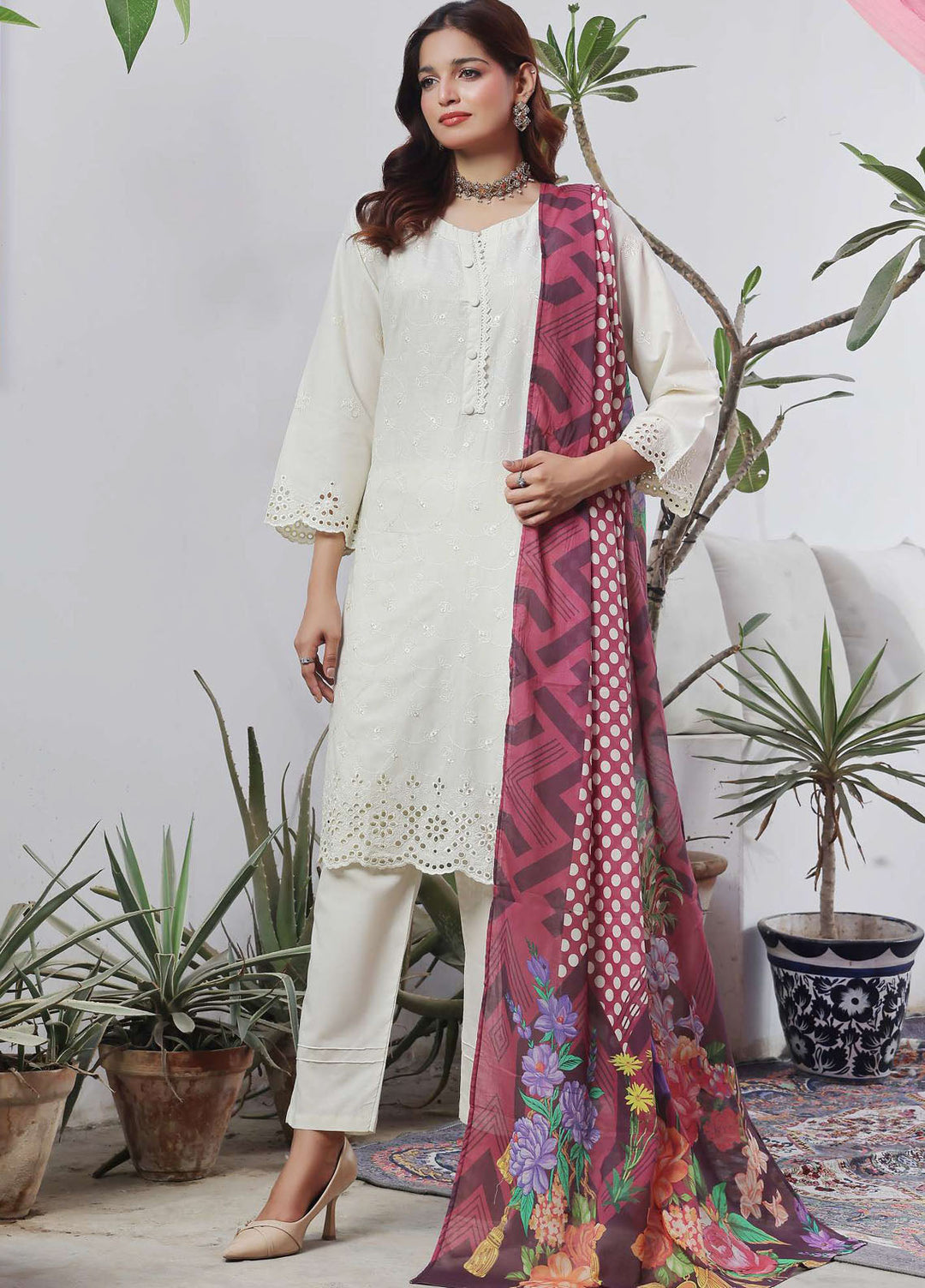 Saphron Pret Chikankari Lawn 3 Piece Suit SPH25CE D-10