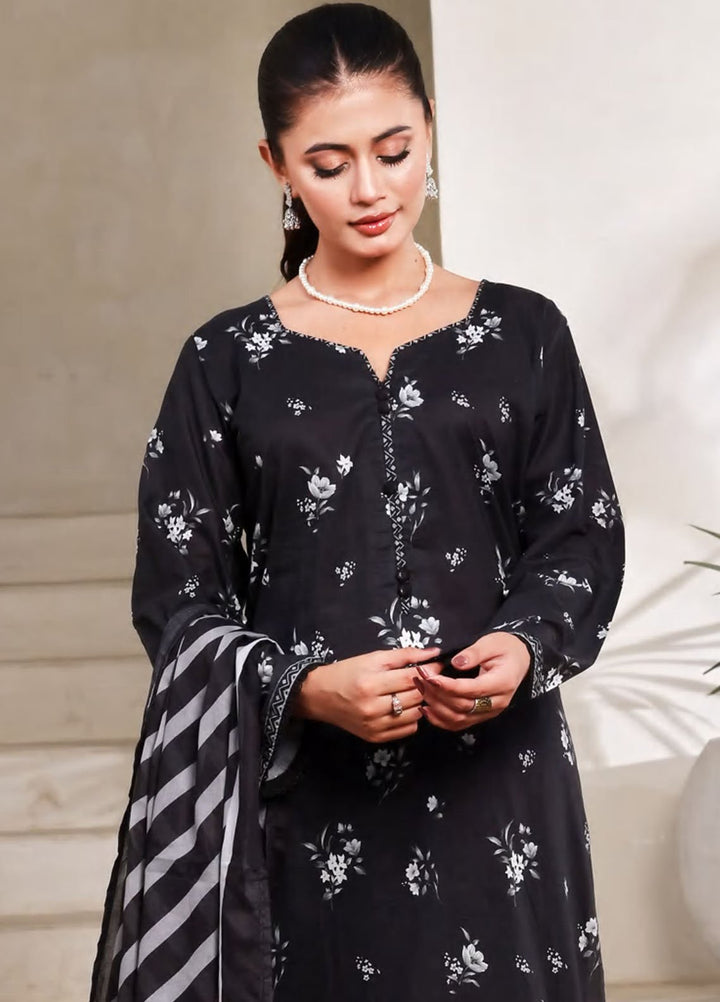 Saphron Pret Printed Lawn 3 Piece Suit D-04