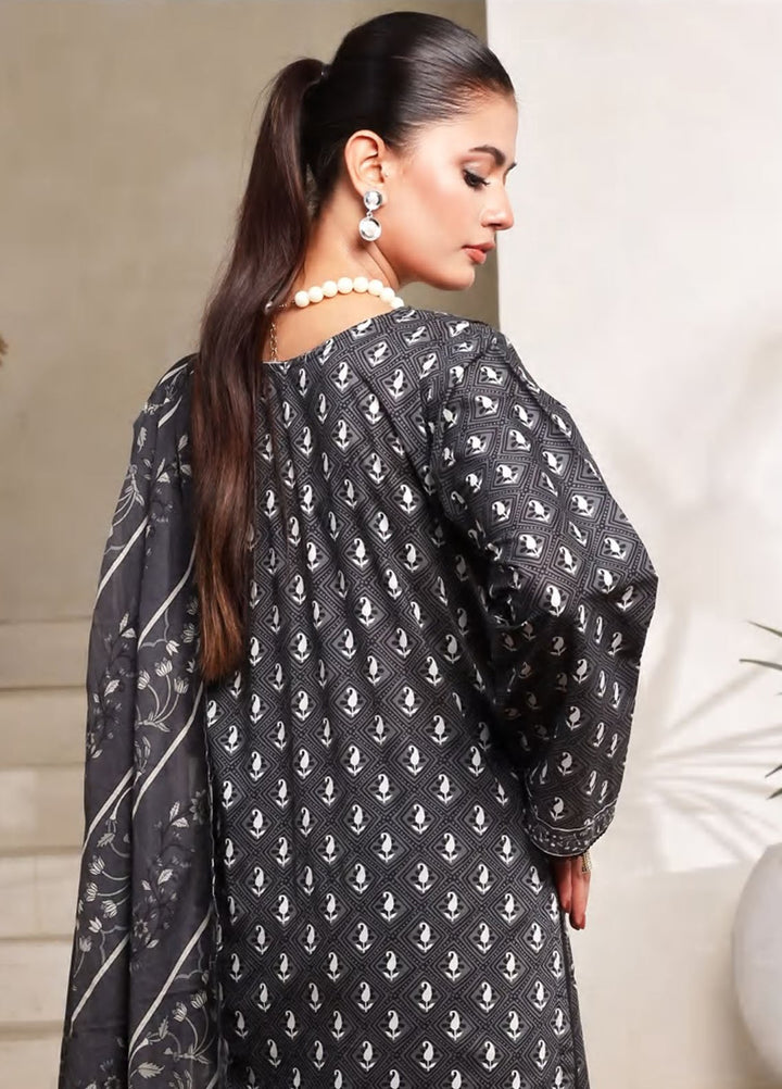 Saphron Pret Printed Lawn 3 Piece Suit D-07