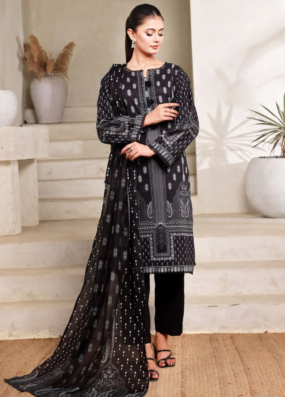 Saphron Printed Lawn Suits Unstitched 3 Piece SPH25BNW D-03 - Black & White Collection