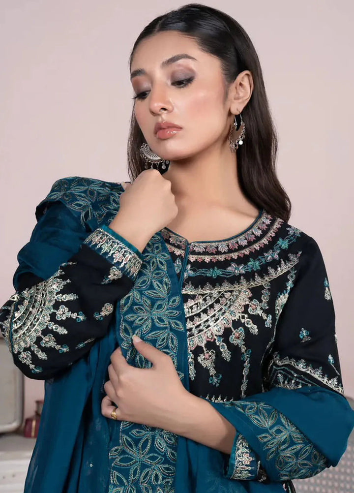 Sara Jahan Pret Embroidered Chiffon 3 Piece Suit Aafreen