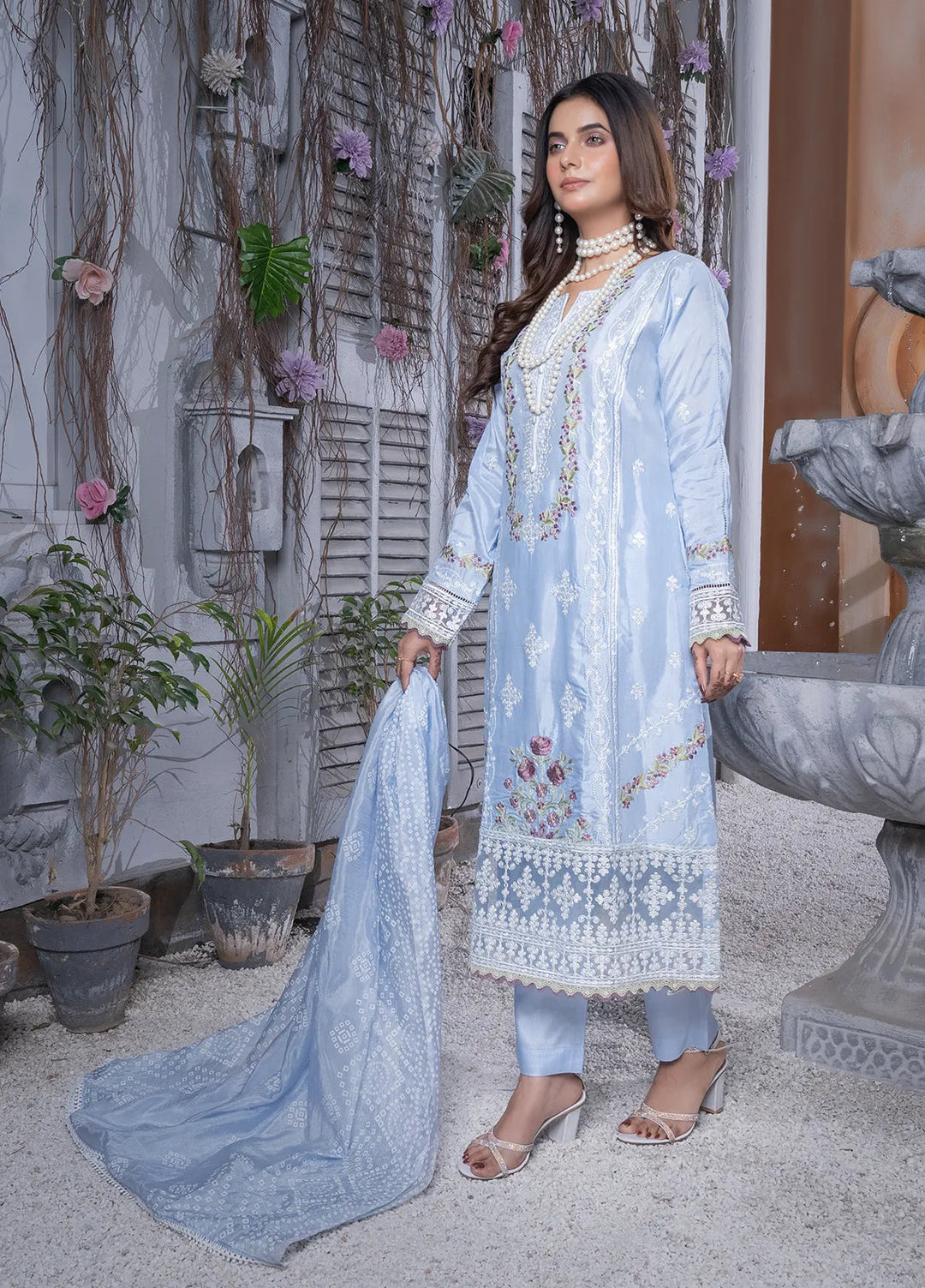Sara Jahan Pret Embroidered Cotton 3 Piece Suit Leyla