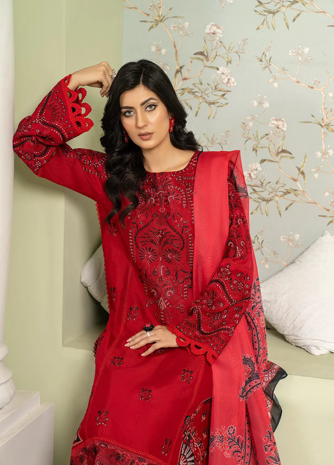 Sara Jahan Pret Embroidered Cotton 3 Piece Suit Maah E Kamil