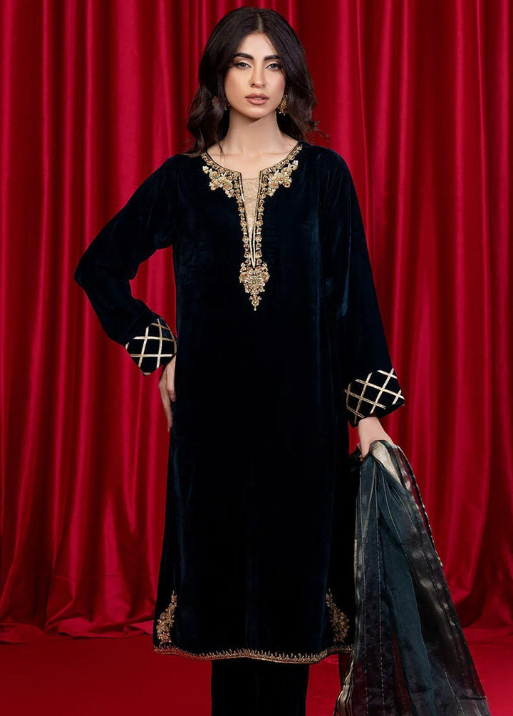 Shamooz Pret Embroidered Velvet 3 Piece Suit SVK-006 Deep Blue