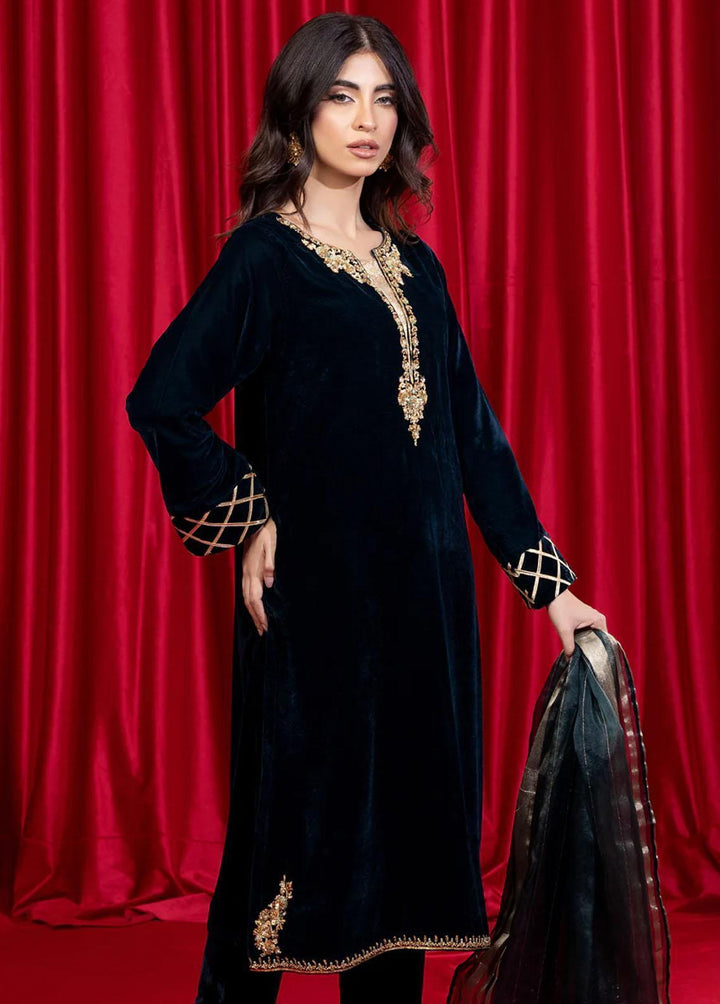 Shamooz Pret Embroidered Velvet 3 Piece Suit SVK-006 Deep Blue