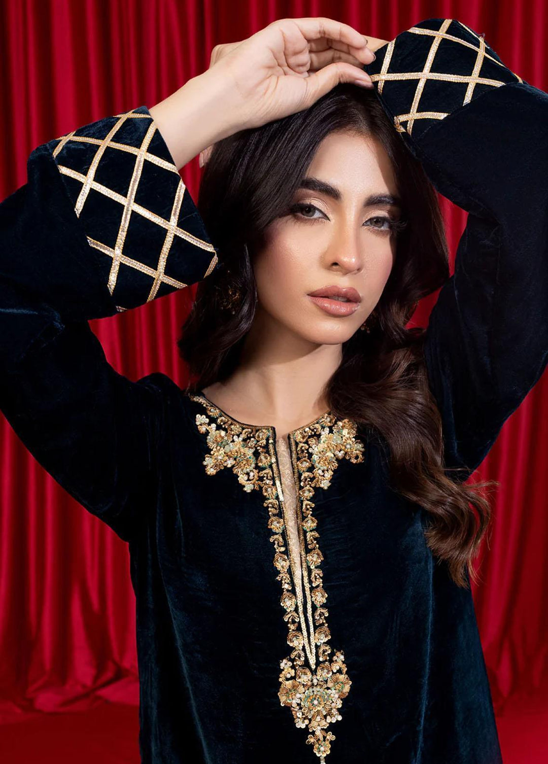 Shamooz Pret Embroidered Velvet 3 Piece Suit SVK-006 Deep Blue