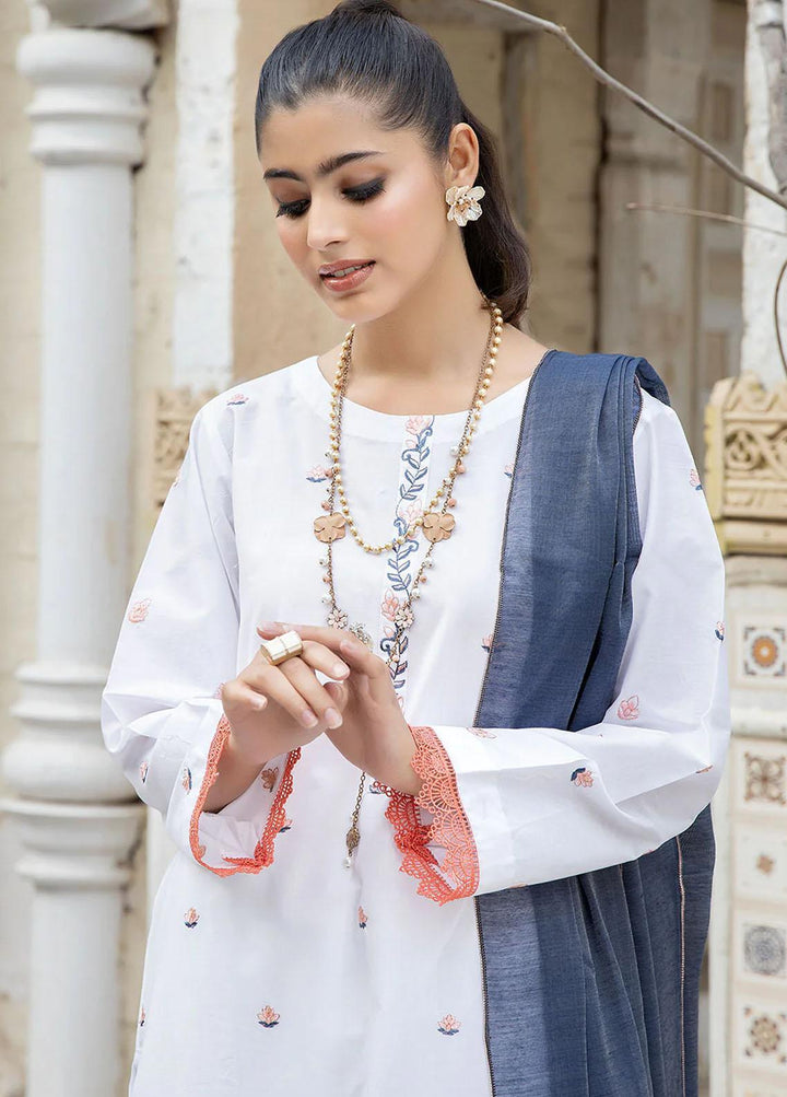 Scenic By Safwa Embroidered Lawn Suits Unstitched 3 Piece SW23S SSC-09 - Summer Collection