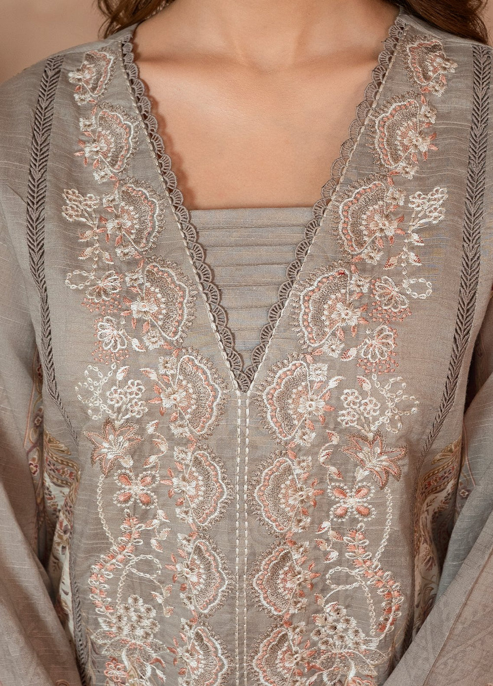 Selene by Meerak Pret Embroidered Slub Lawn 3 Piece Suit Ilaria