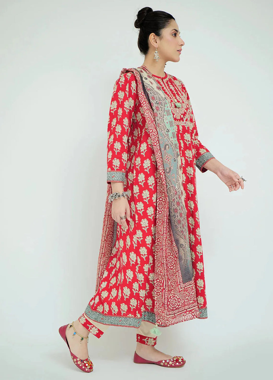 Senorita Pret Casual Cotton Lawn 3 Piece Suit for Ladies LAD-02686