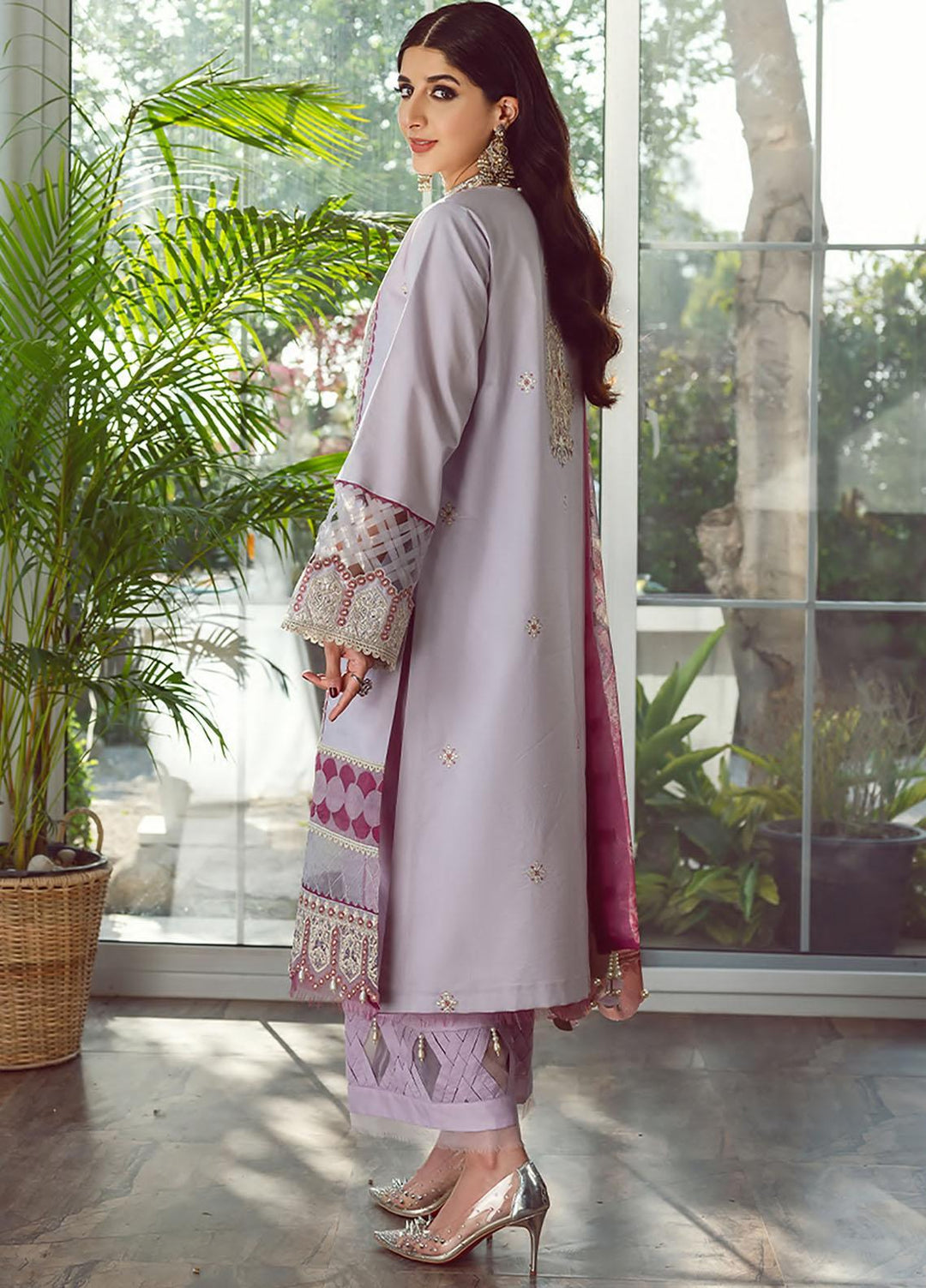 Seran Embroidered Lawn Suit Unstitched 3 Piece SRN22E 07 Lavender Breeze - Luxury Collection
