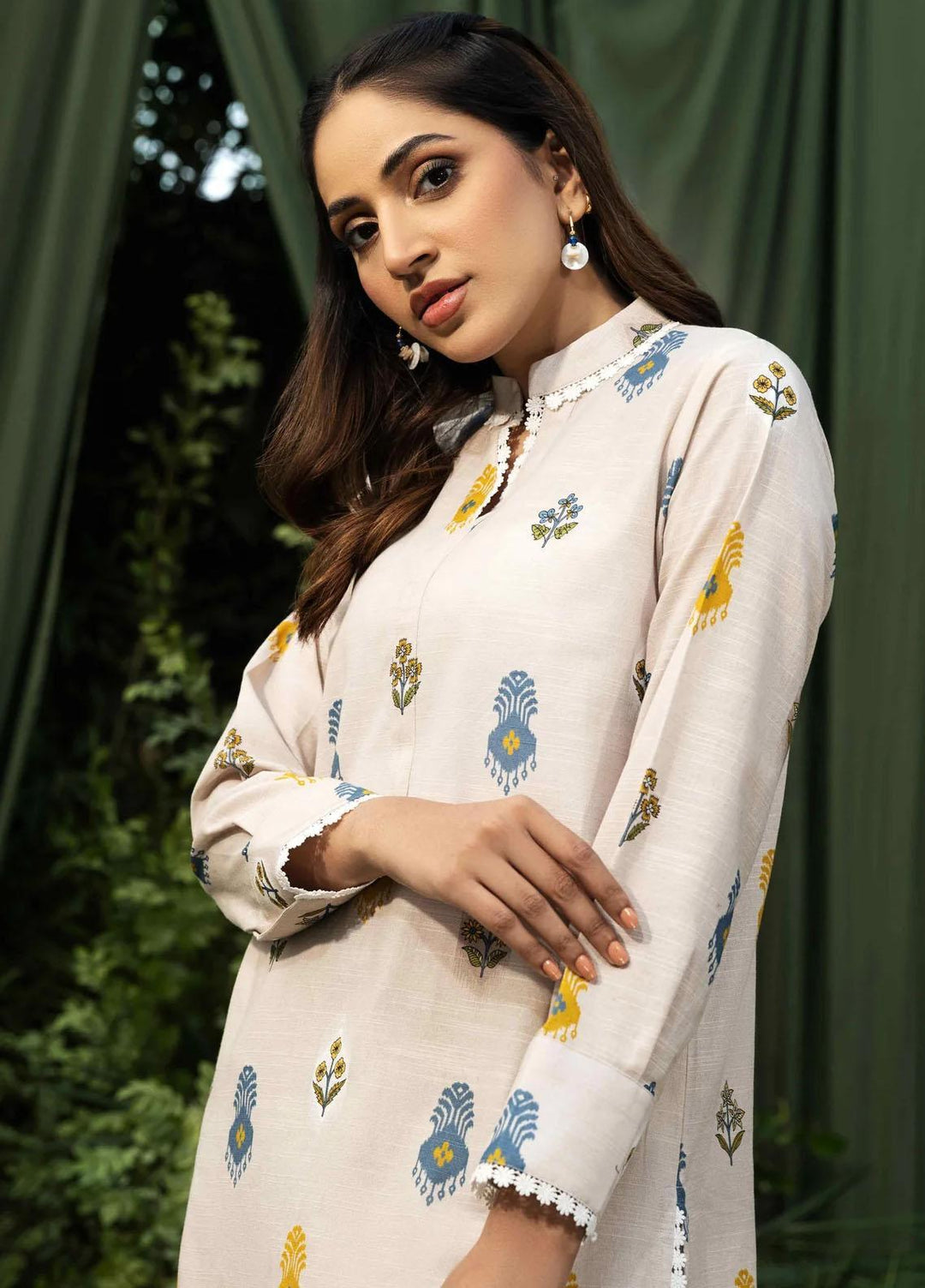 Seran Casual Pret  Khaddar 2 Piece Dress BRIGITTE