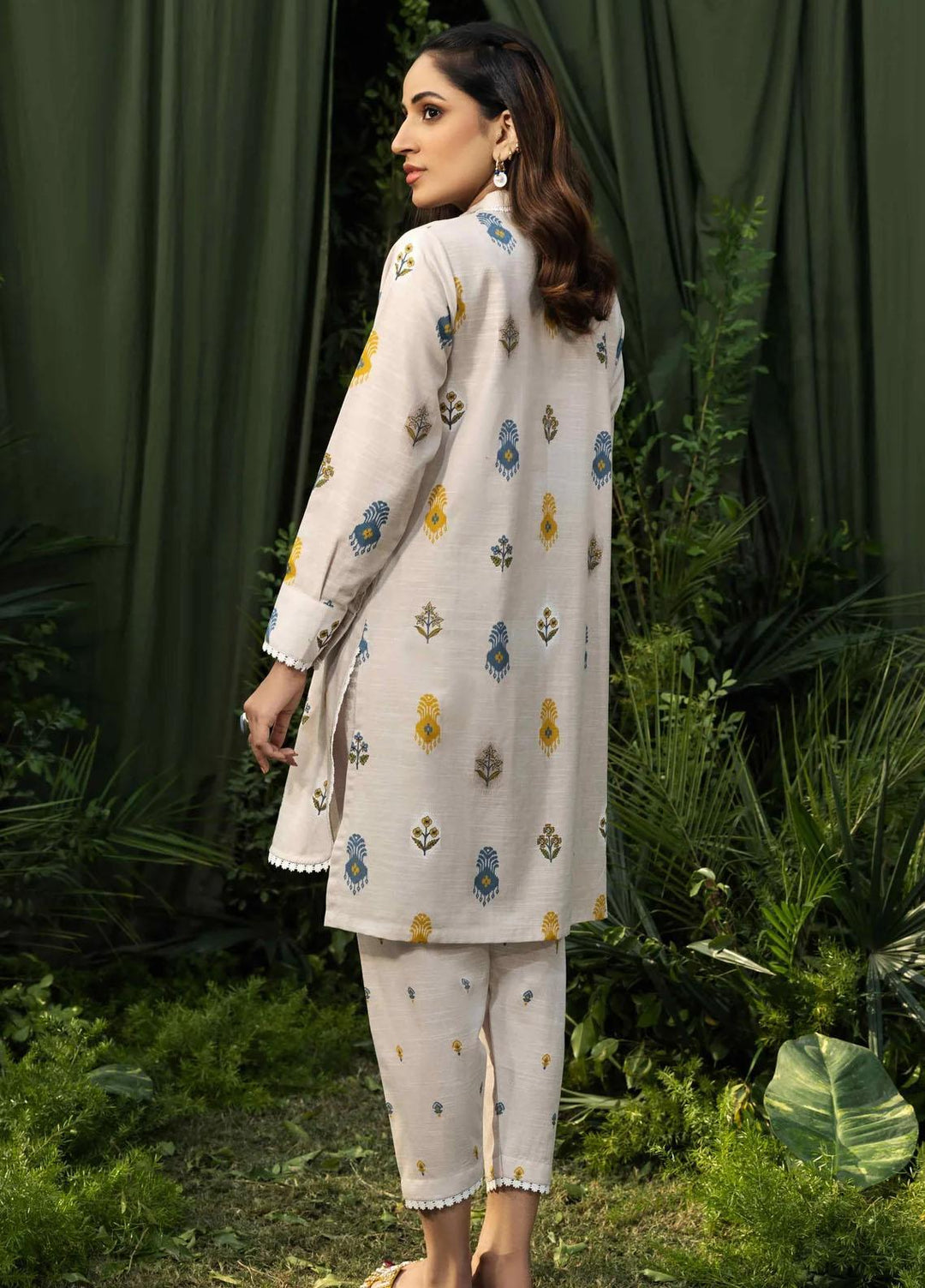 Seran Casual Pret  Khaddar 2 Piece Dress BRIGITTE