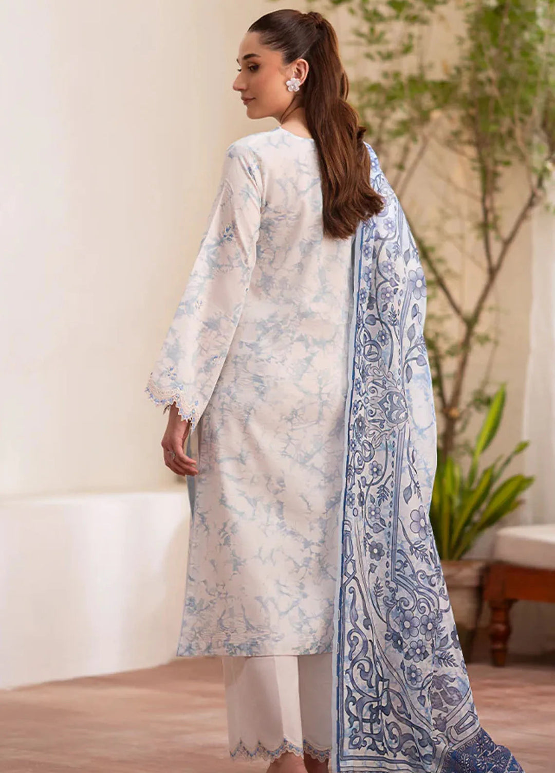 Seran Embroidered Cambric Suit Unstitched 3 Piece SRN24I D-03 - Summer Collection
