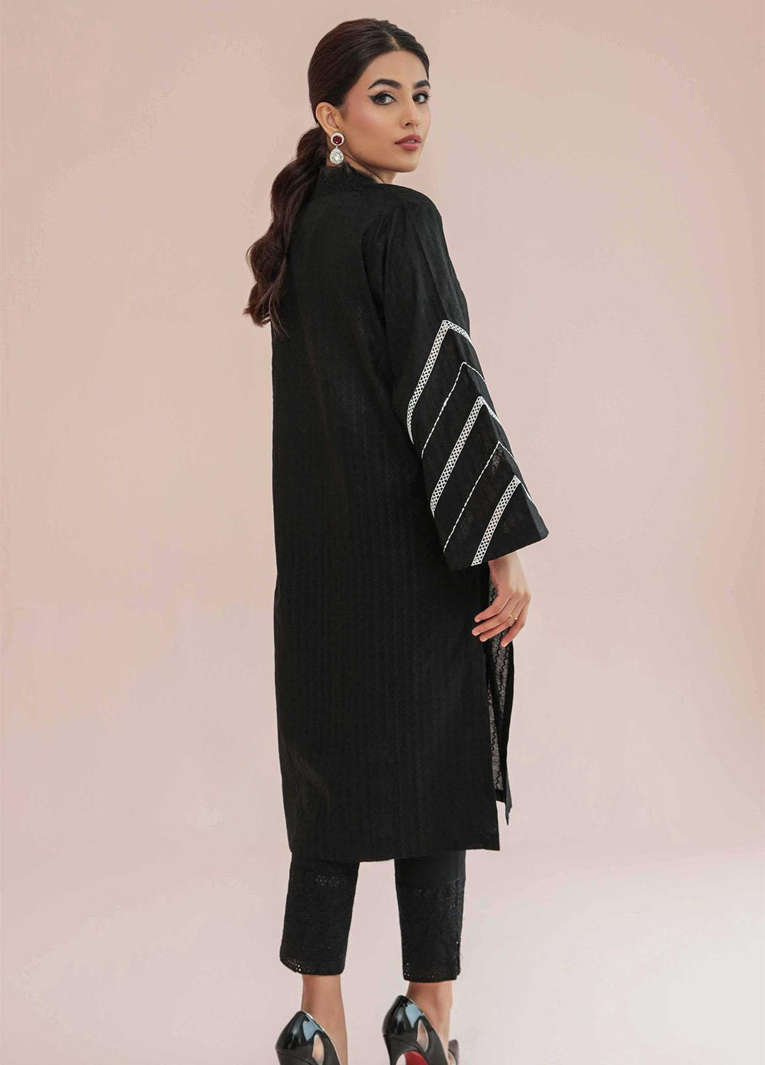 Seran Casual Pret  Lawn Shirt Edara SNP008-BLK