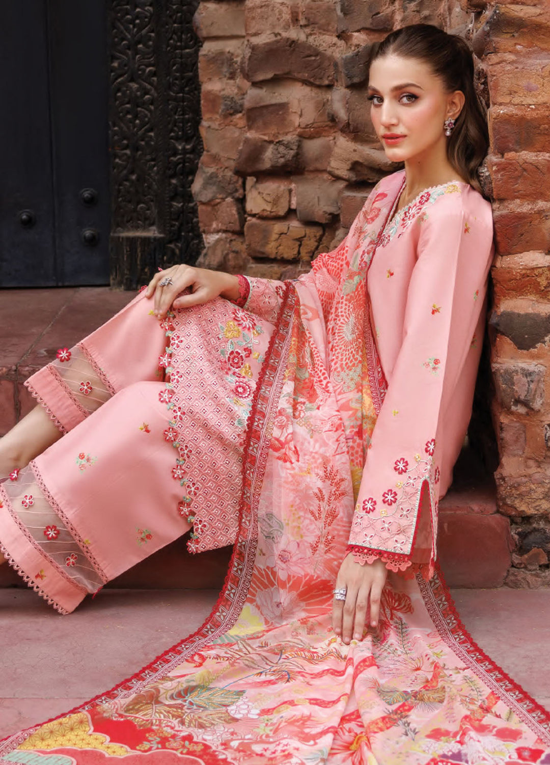 Seraya by Farasha Embroidered Lawn Suits Unstitched 3 Piece FSH25SL D-05 Daisybel - Summer Collection