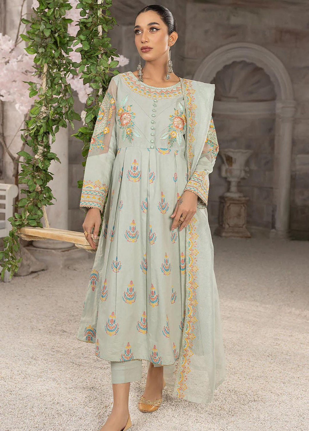 Madame Pret Embroidered Lawn 3 Piece Suit MDM23S 2602