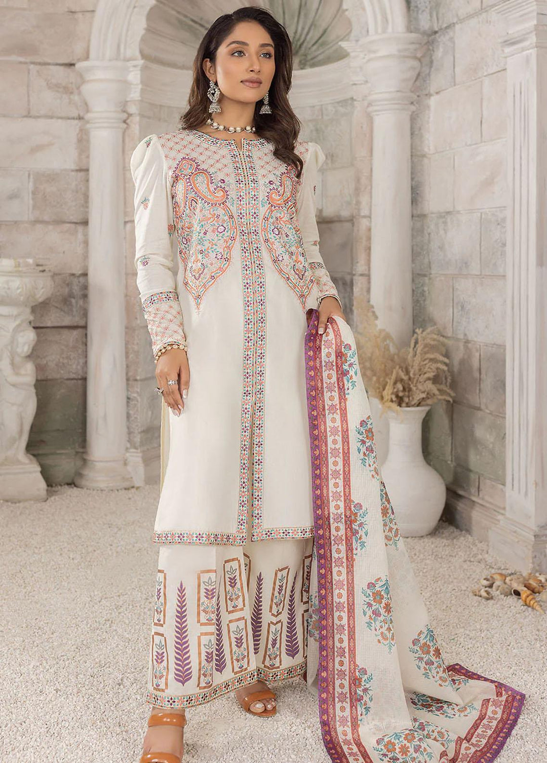 Madame Pret Embroidered Lawn 3 Piece Suit MDM23S 2607