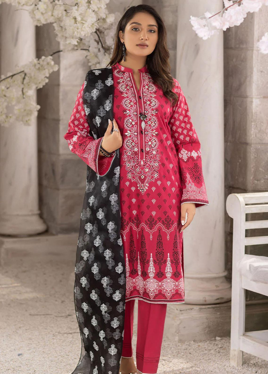 Madame Pret Embroidered Lawn 3 Piece Suit MDM23S 2608