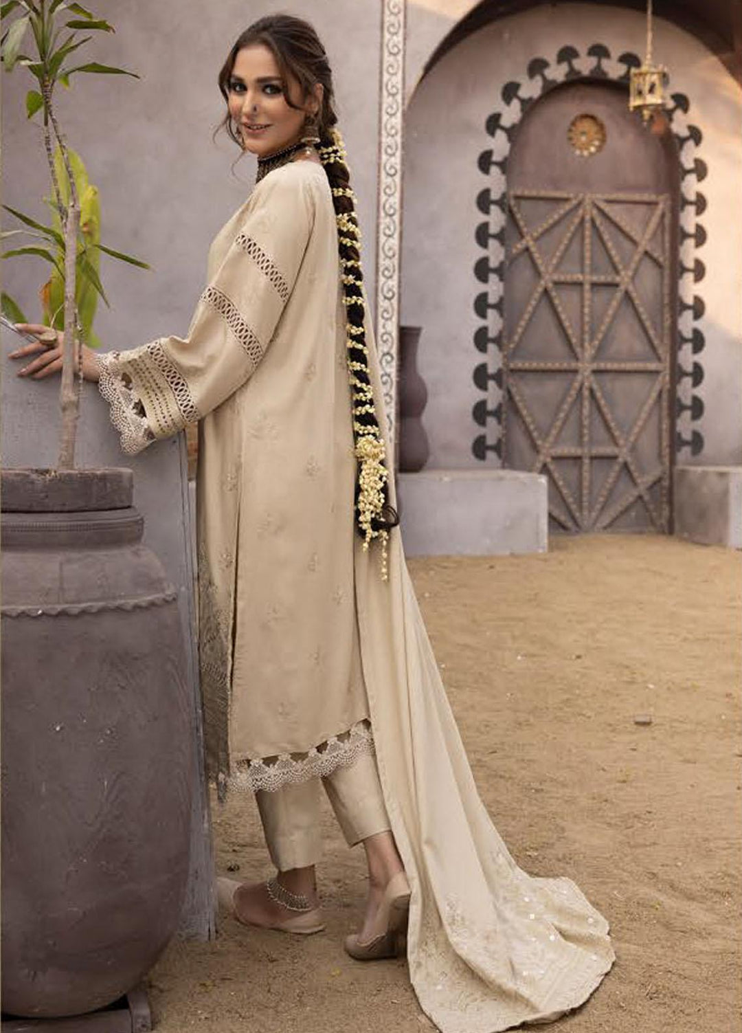 Shadow Stapel by Aalaya Embroidered Karandi Suits Unstitched 3 Piece ALY22SS D-06 - Winter Collection