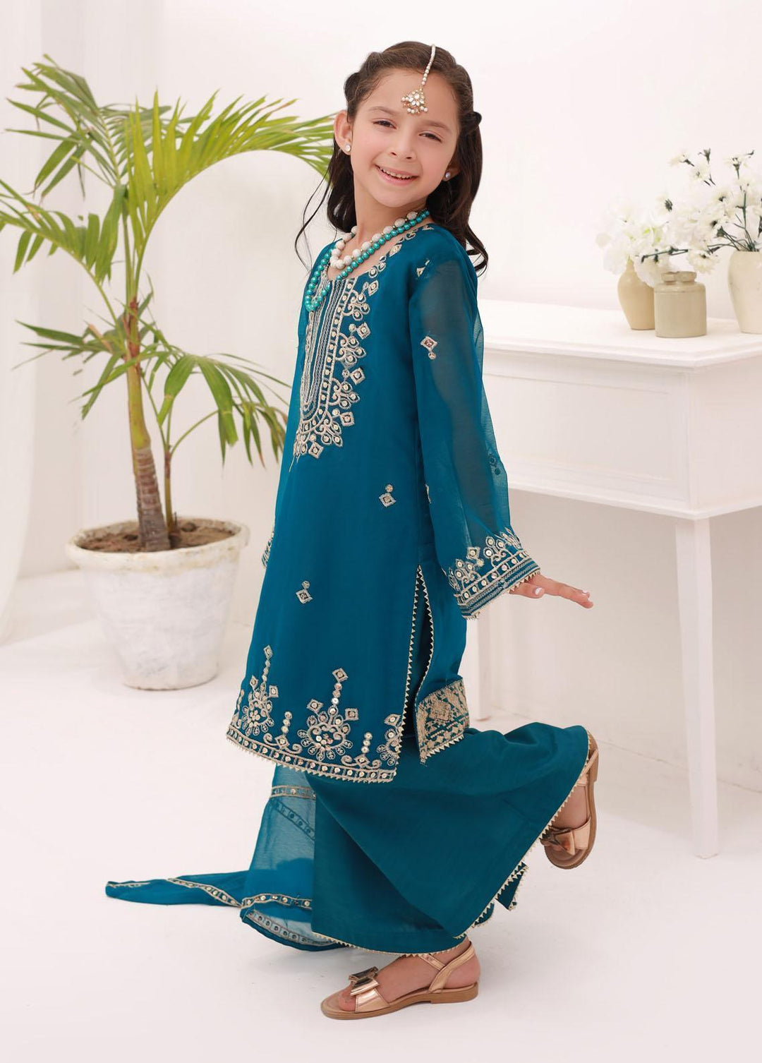 Shahzeb Textiles Chiffon Embroidered Girls 3 Piece Suit -  ST23K Blue