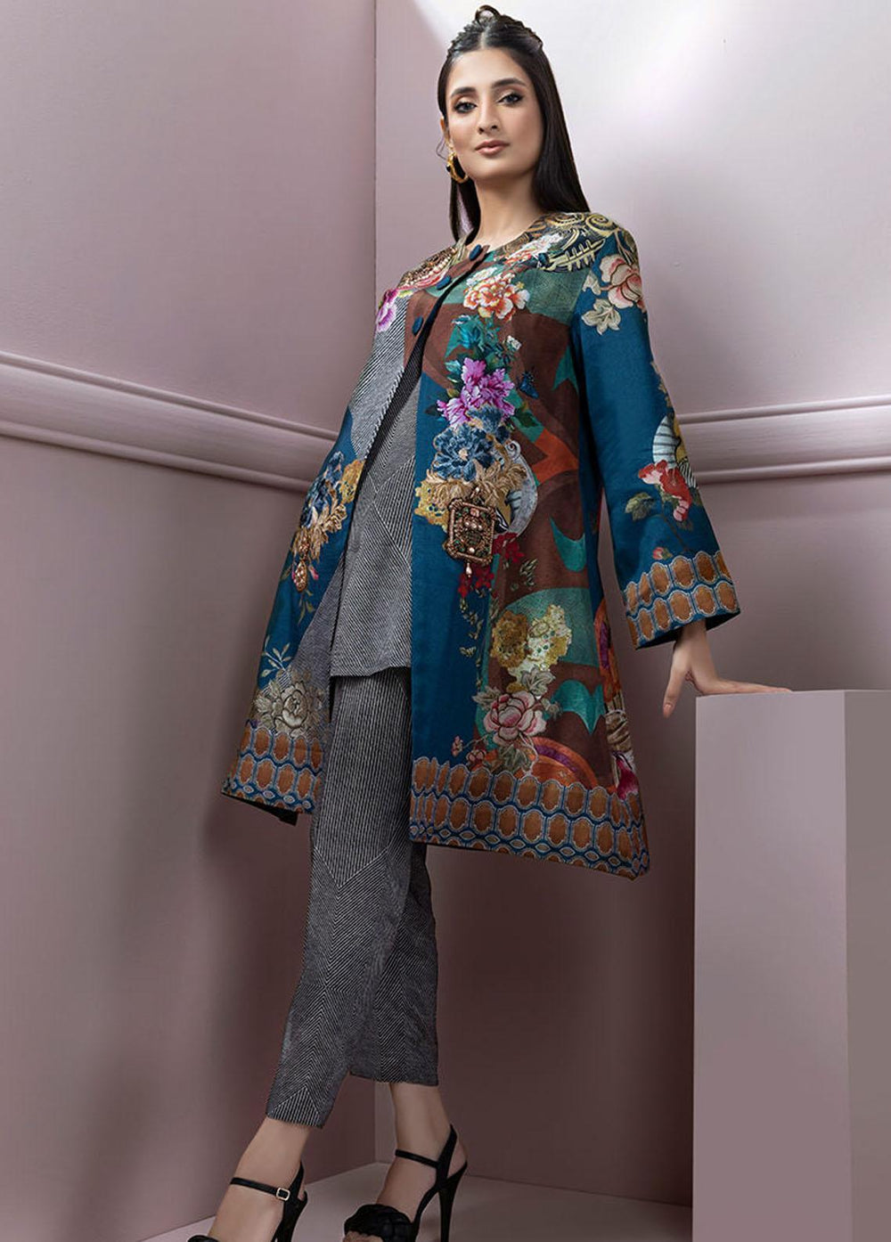 Shamaeel Ansari Pret Embroidered Silk 3 Piece Glam-09