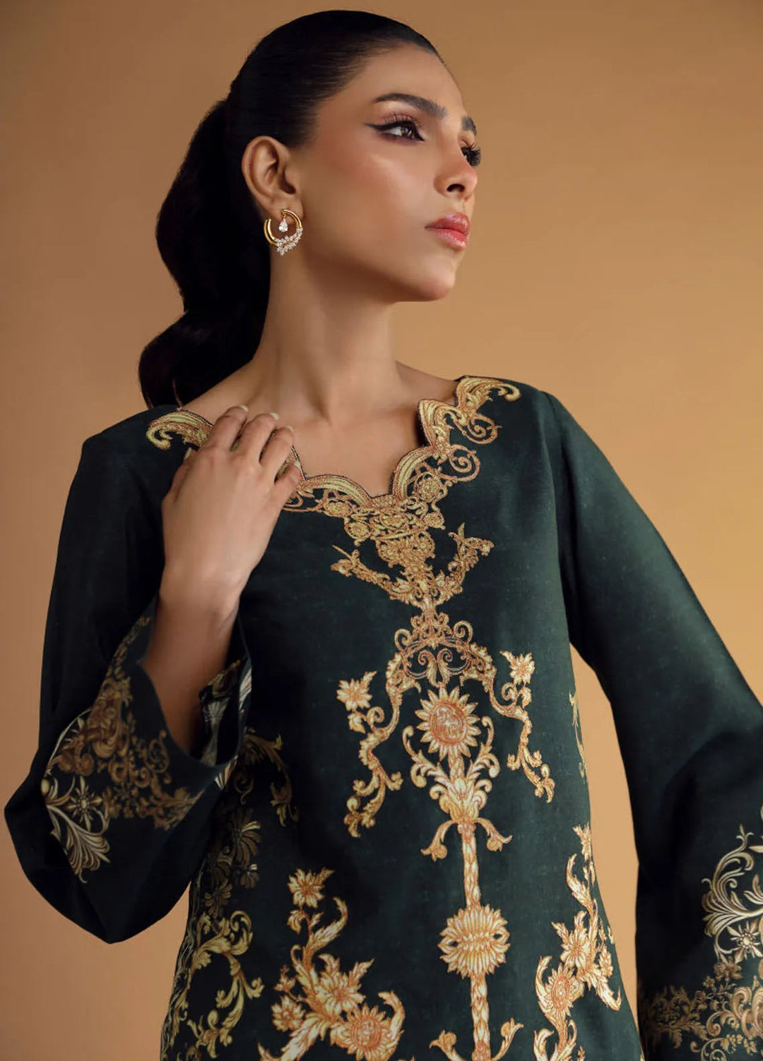 Shamaeel Ansari Pret Embroidered Khaadi Silk 2 Piece Suit DC-07