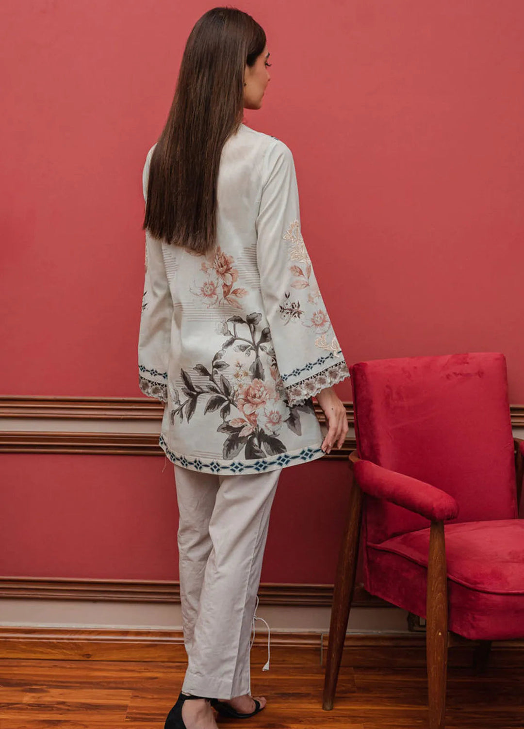 Shamaeel Ansari Pret Embroidered Lawn 2 Piece Suit LE-02