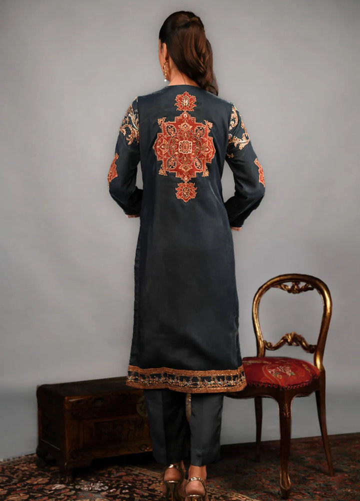 Shamaeel Ansari Pret Embroidered Velvet 2 Piece Suit TRE-11