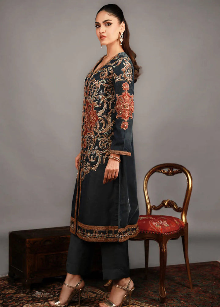 Shamaeel Ansari Pret Embroidered Velvet 2 Piece Suit TRE-11