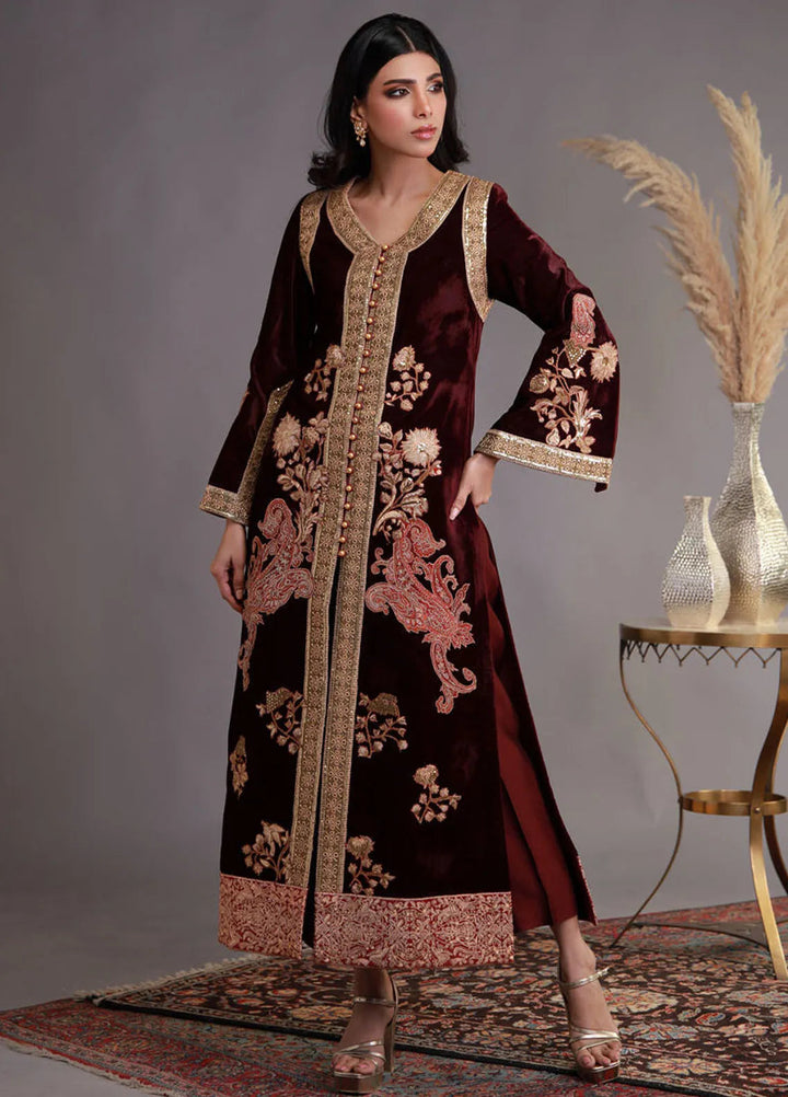 Shamaeel Ansari Pret Embroidered Velvet 2 Piece Suit WFE-01
