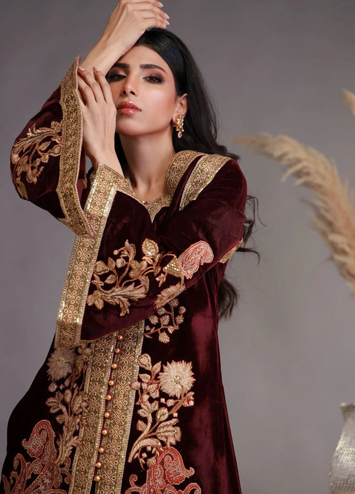 Shamaeel Ansari Pret Embroidered Velvet 2 Piece Suit WFE-01