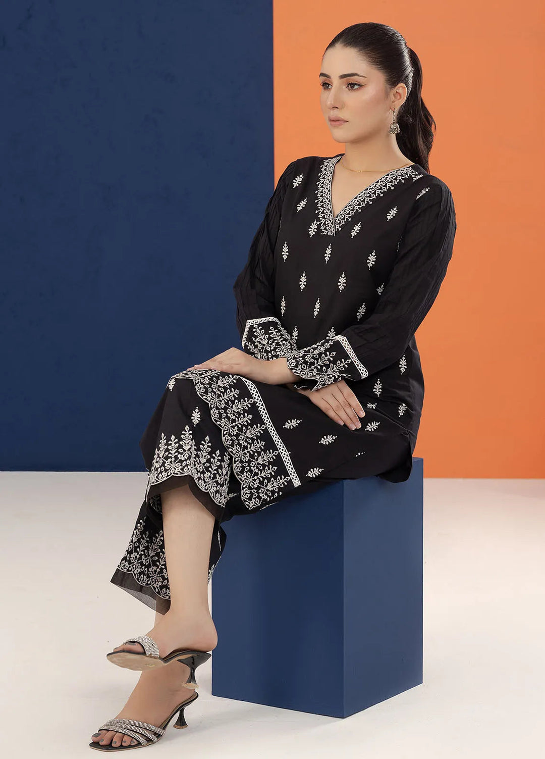 Shamooz Pret Embroidered Cotton 2 Piece Suit SC-025 Black