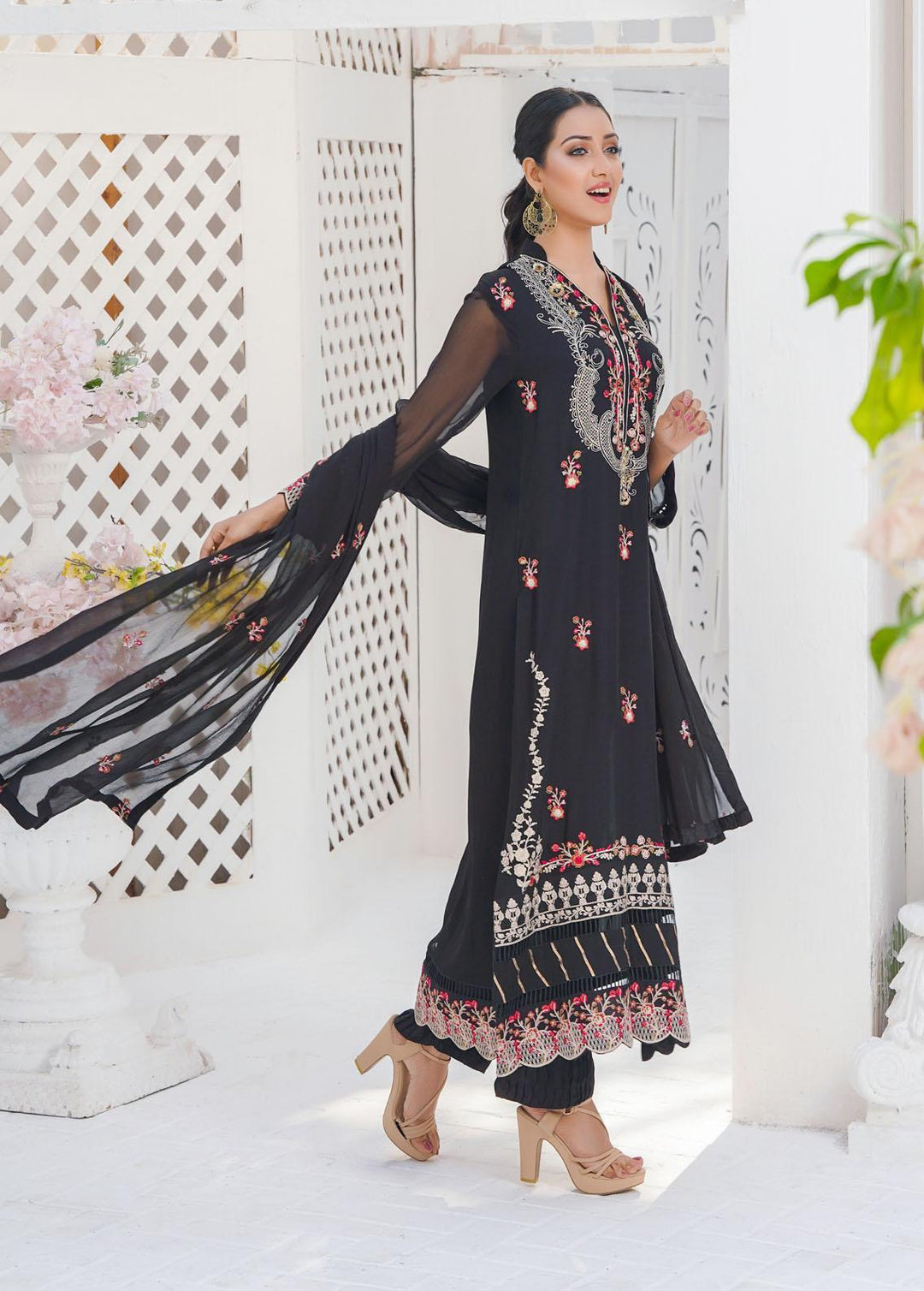Shamooz Embroidered Chiffon Suits Unstitched 3 Piece SHM22W SU-029 - Winter Collection