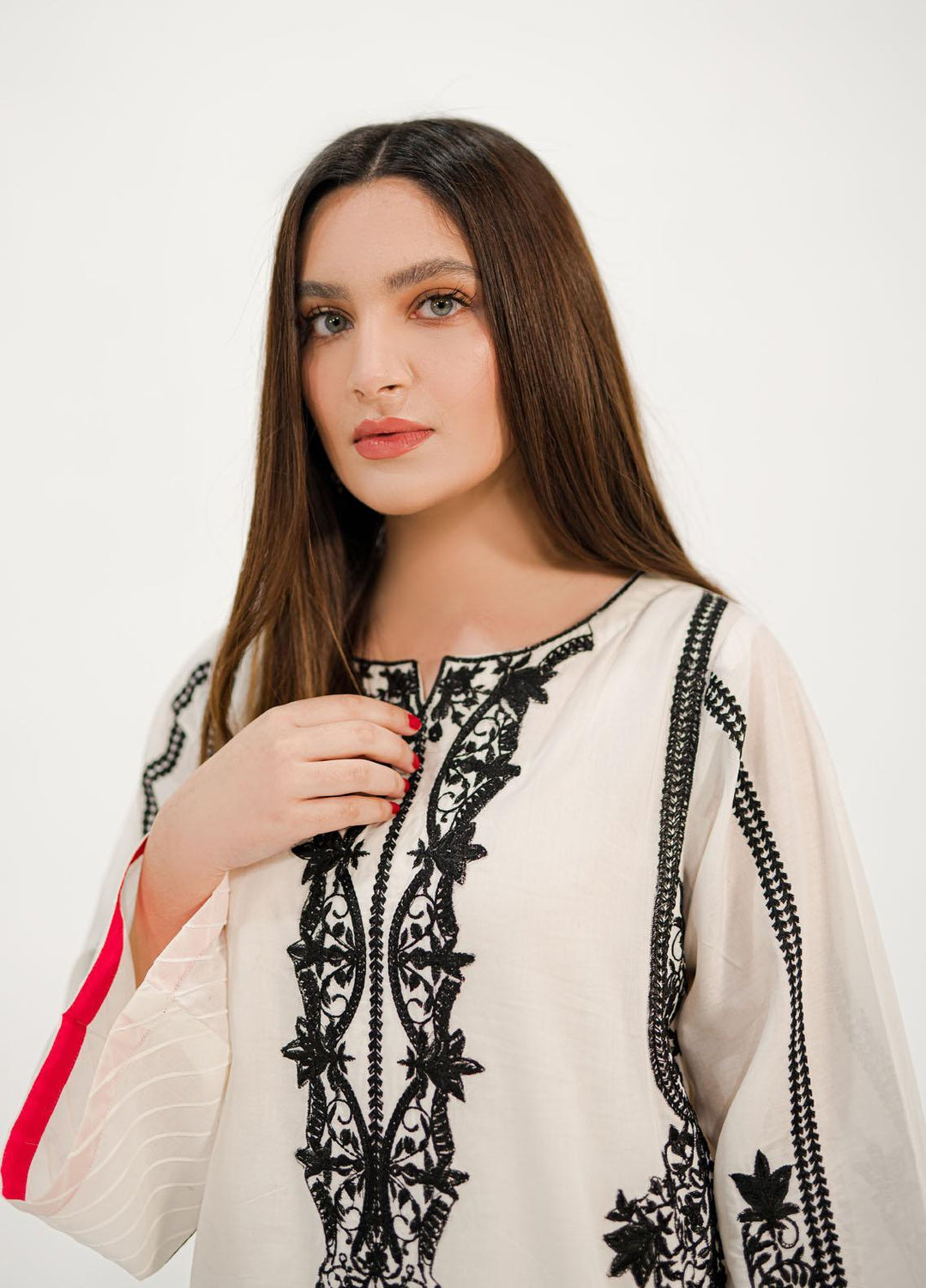 Shanyera Casual Pret Embroidered Lawn 2 Piece Suit SHN22SC B5 - Ethereal White