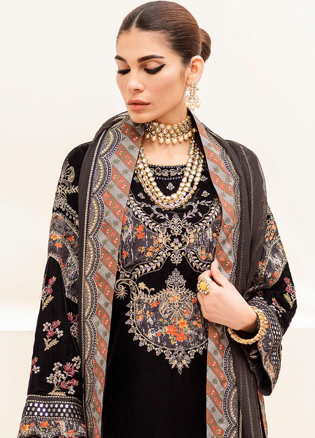 Shehnai By Nureh Embroidered Velvet Suits Unstitched 3 Piece NU22SH NV-23 - Luxury Velvet Collection