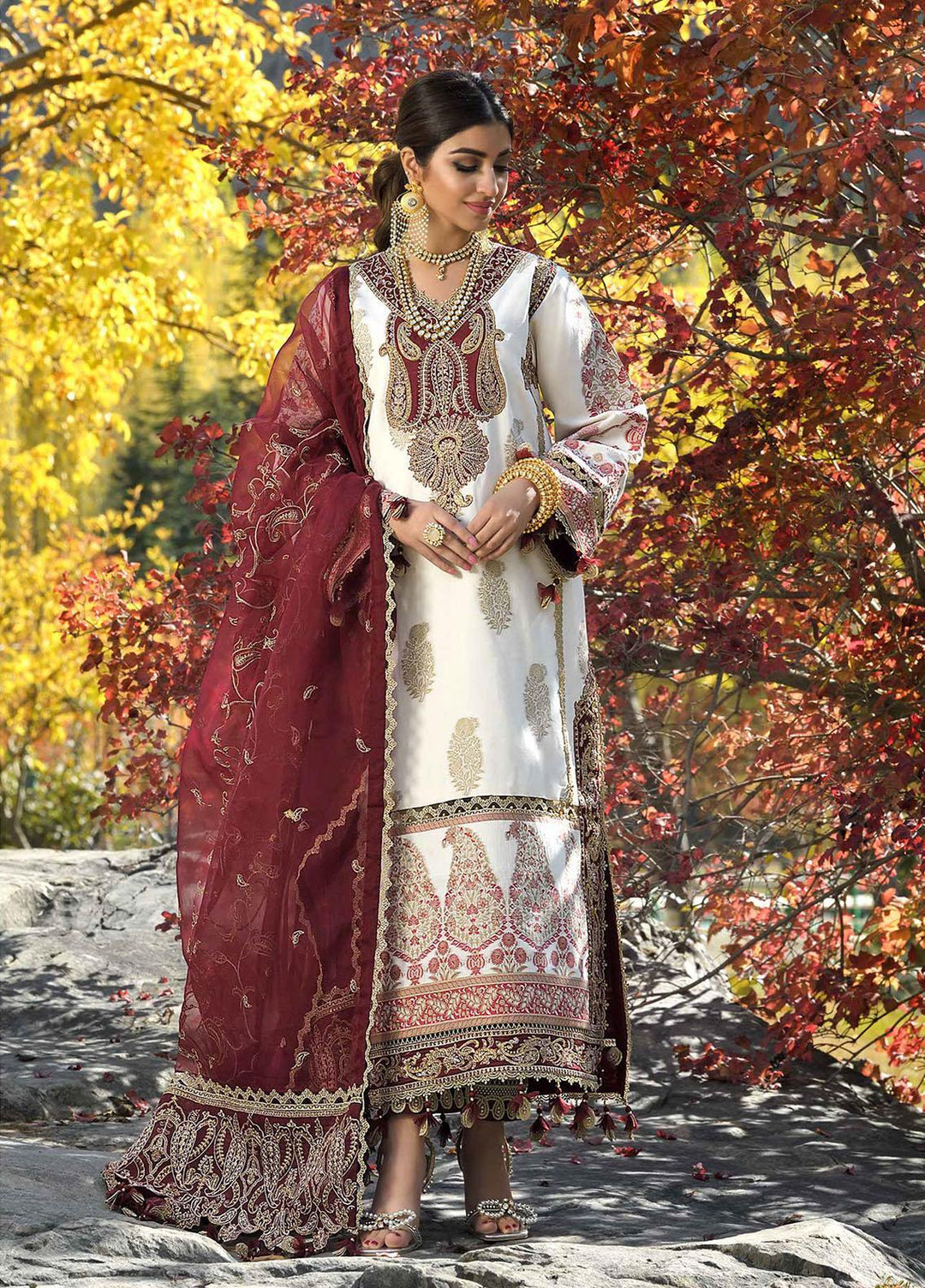 Shehr-e-Yaar By Asim Jofa Embroidered Lawn Suits Unstitched 3 Piece AJ22SY AJSL 04 - Luxury Collection