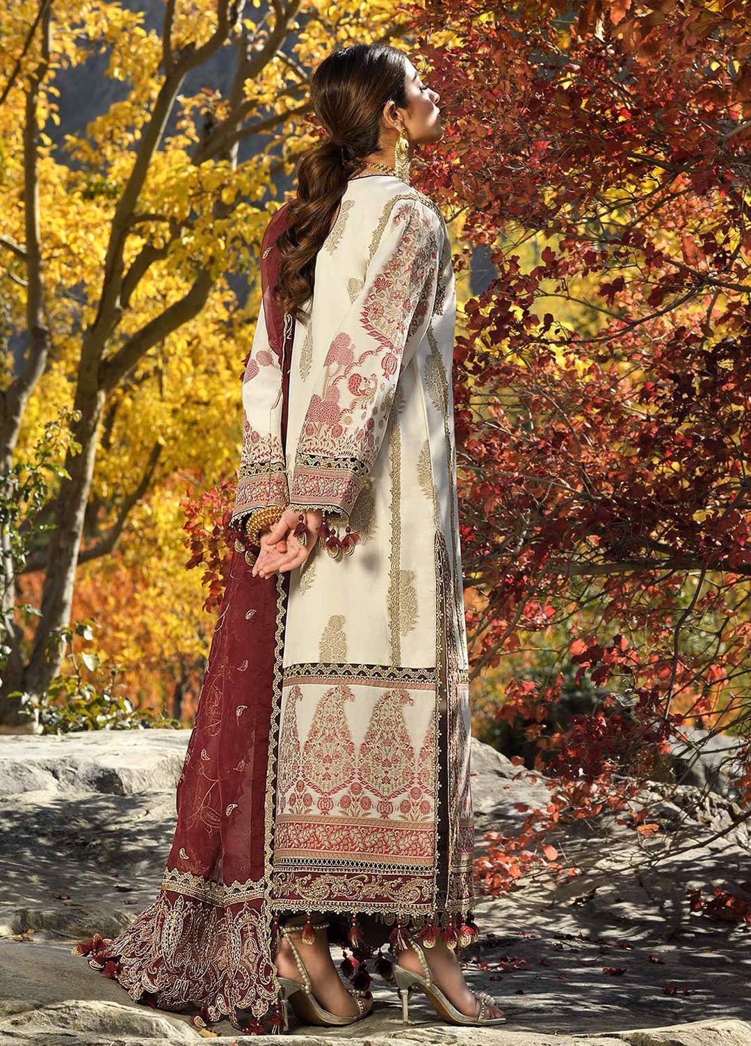 Shehr-e-Yaar By Asim Jofa Embroidered Lawn Suits Unstitched 3 Piece AJ22SY AJSL 04 - Luxury Collection