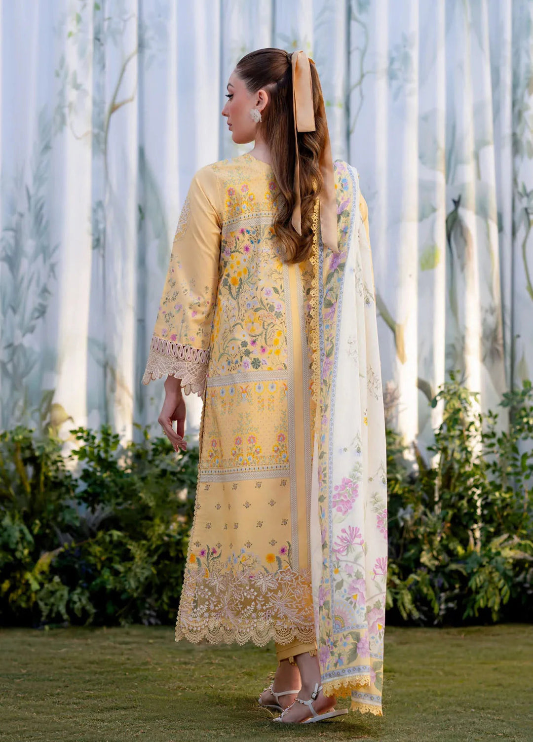 Shezlin by Aabyaan Embroidered Lawn Suits Unstitched 3 Piece ABY25SCR AR-02 Nisa - Ramadan Collection