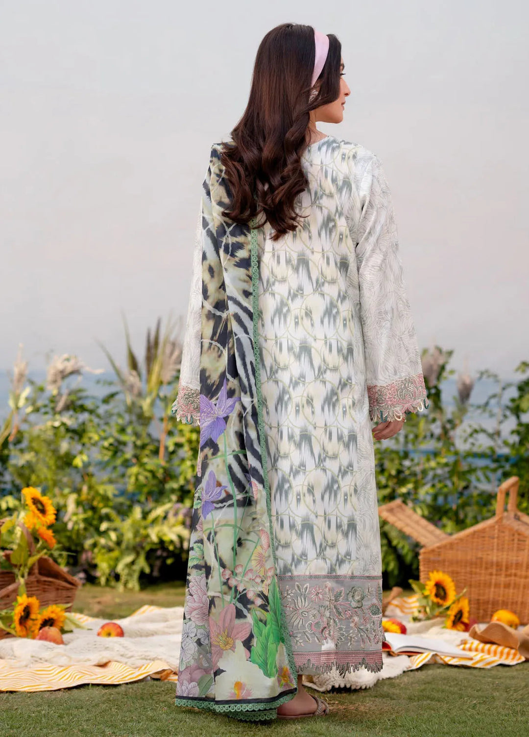 Shezlin by Aabyaan Embroidered Lawn Suits Unstitched 3 Piece ABY25SCR AR-12 Yelda - Ramadan Collection