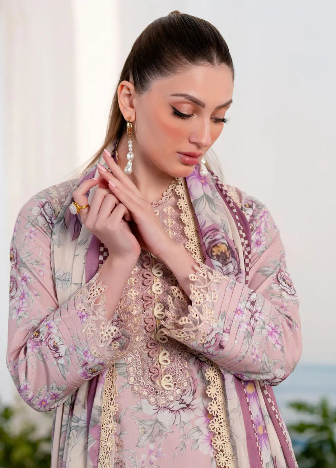 Shezlin by Aabyaan Embroidered Lawn Suits Unstitched 3 Piece ABY25SCR AR-15 Seher - Ramadan Collection