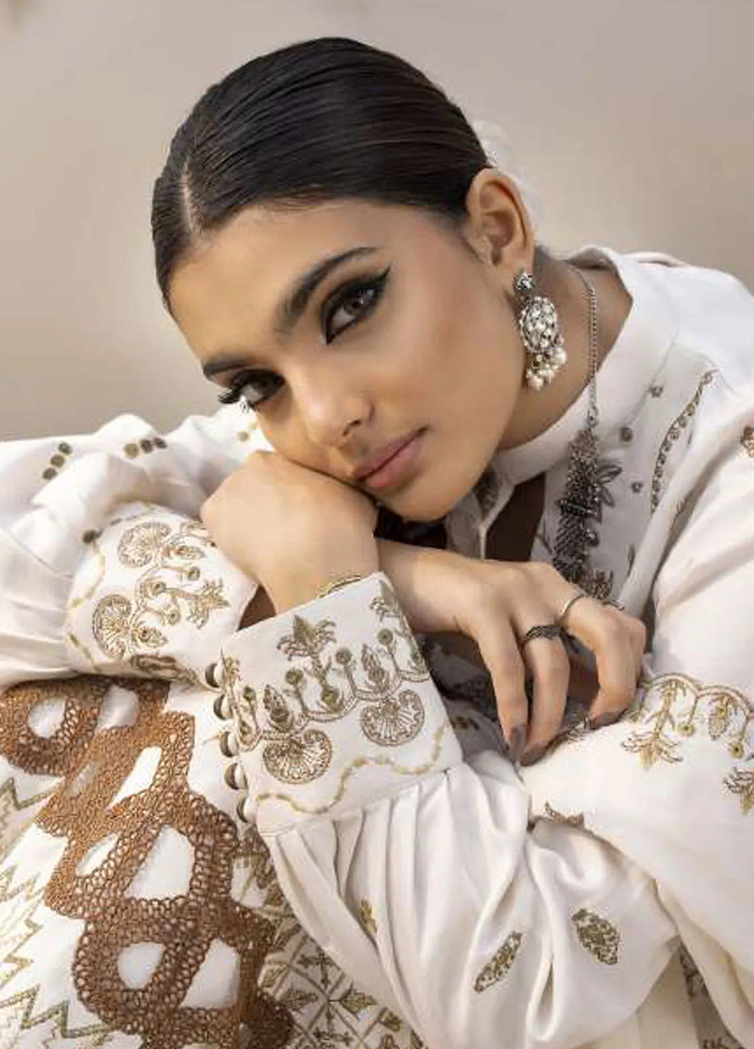 Sierra By Sidra Aleem Embroidered Wool Suit Unstitched 3 Piece SA24SW D-01 - Winter Collection