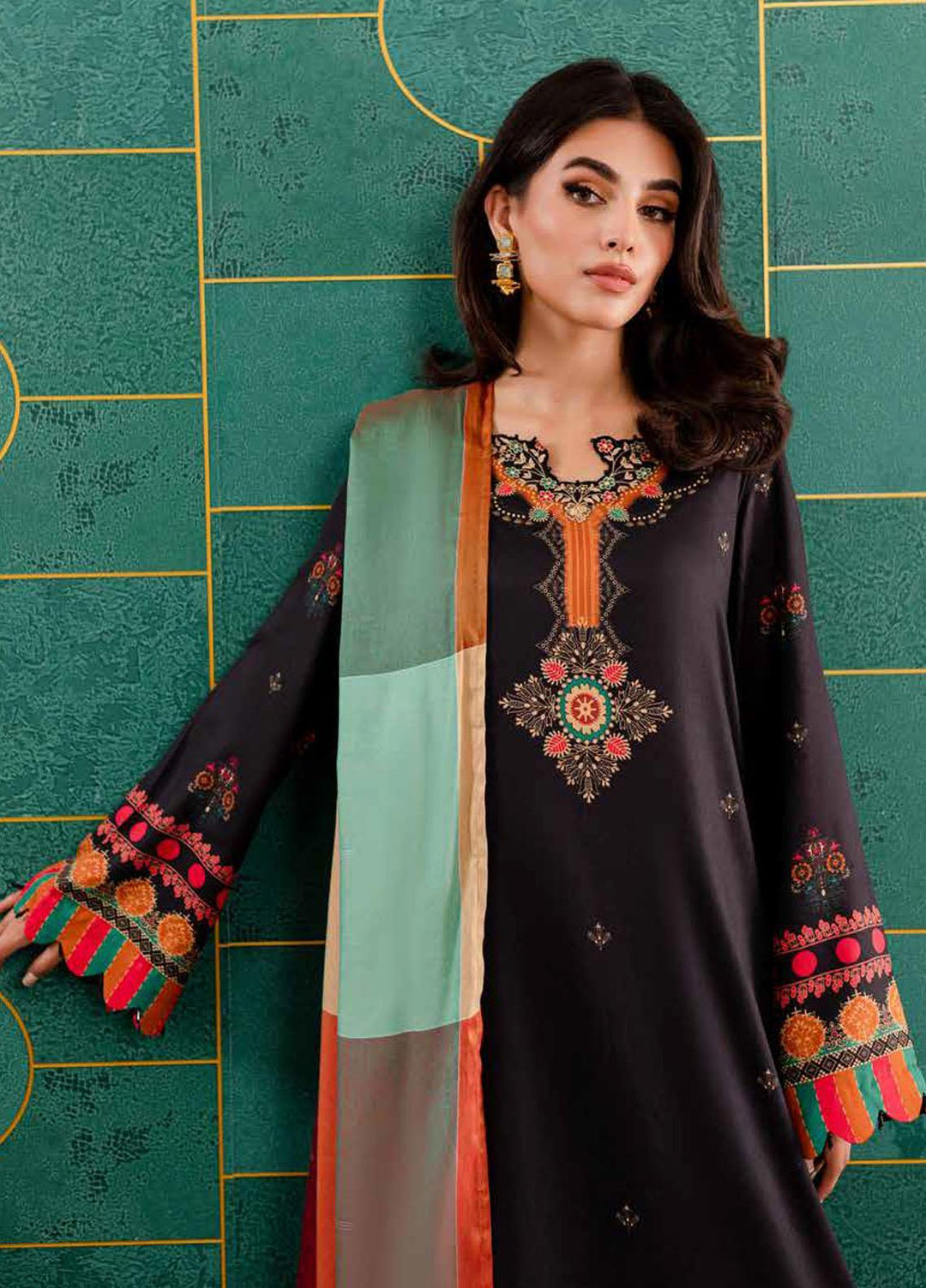 Signature Prints By Nureh Printed Cotail Suits Unstitched 3 Piece NU23SPC SP-85 - Winter Collection