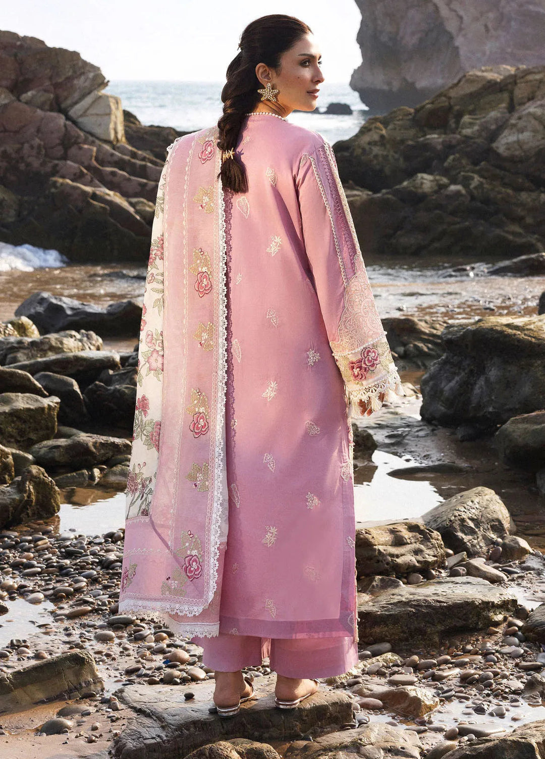 Sirene by Mahnur Embroidered Lawn Suit Unstitched 3 Piece MN25L D-11 Aria - Summer Collection
