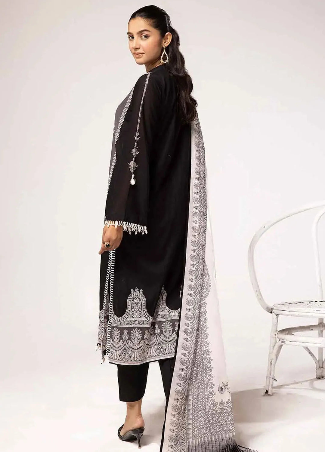 Slate By Gul Ahmed Printed Lawn Suit Unstitched 2 Piece GA24SBW BT-42005 - Summer Collection