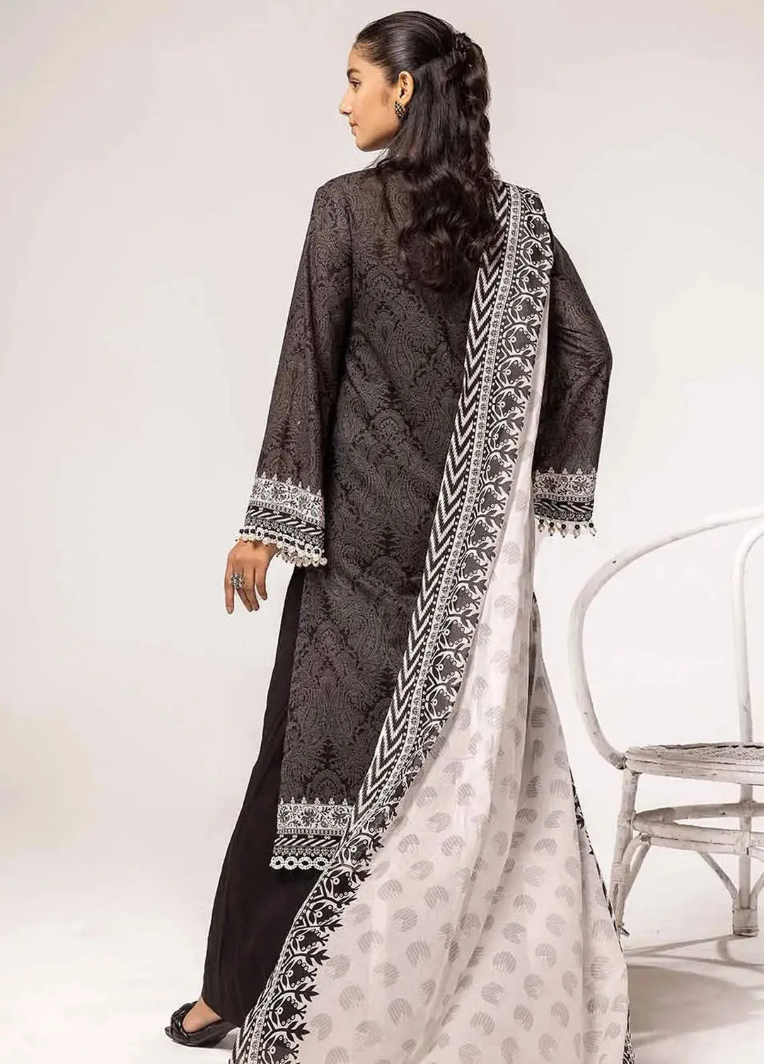 Slate By Gul Ahmed Printed Lawn Suit Unstitched 3 Piece GA24SBW B-42016 - Summer Collection