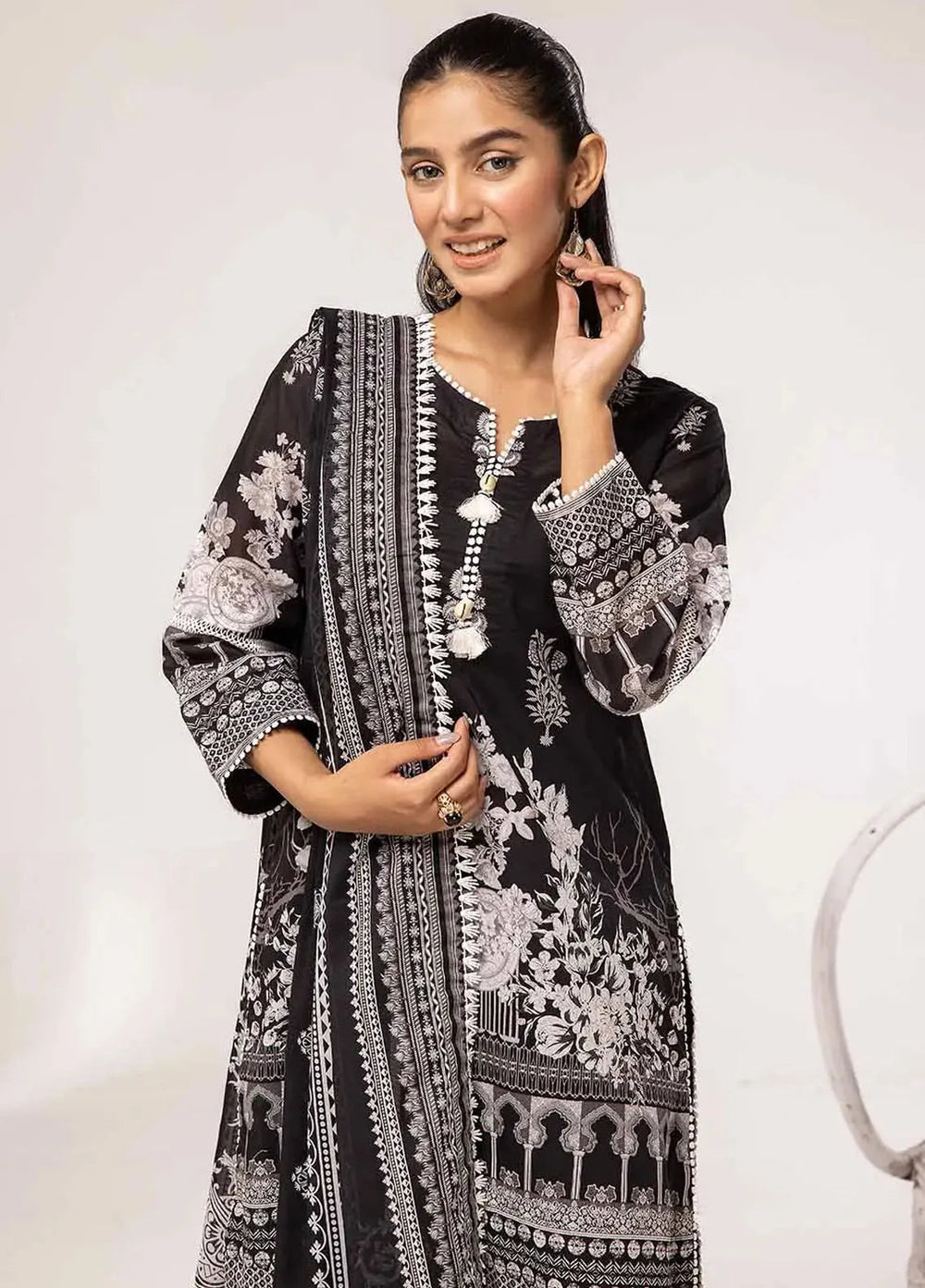 Slate By Gul Ahmed Printed Lawn Suit Unstitched 3 Piece GA24SBW B-42018 - Summer Collection